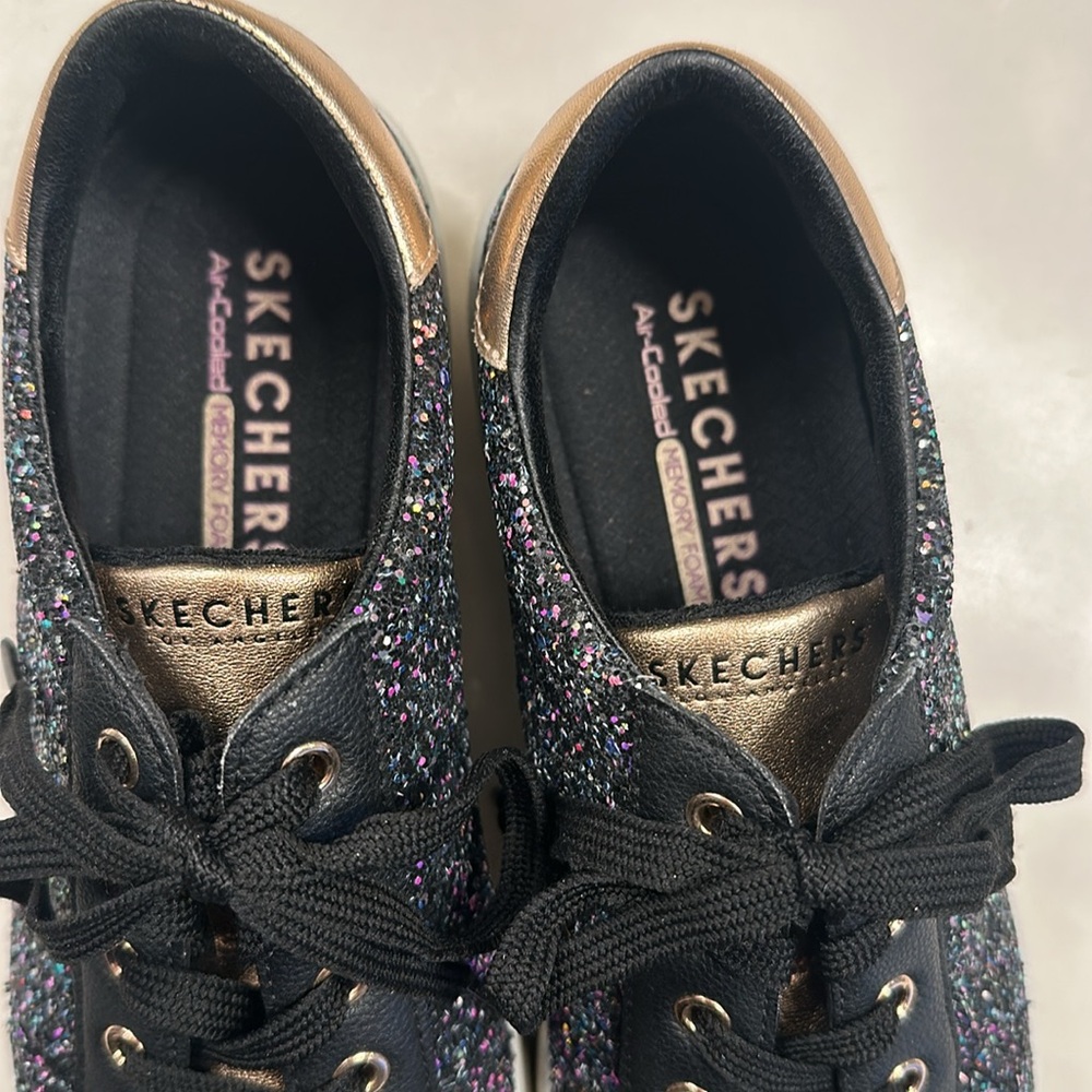 Women’s Skechers sneakers rose gold, and glitter. Size 8 1/2. - Picture 3 of 5
